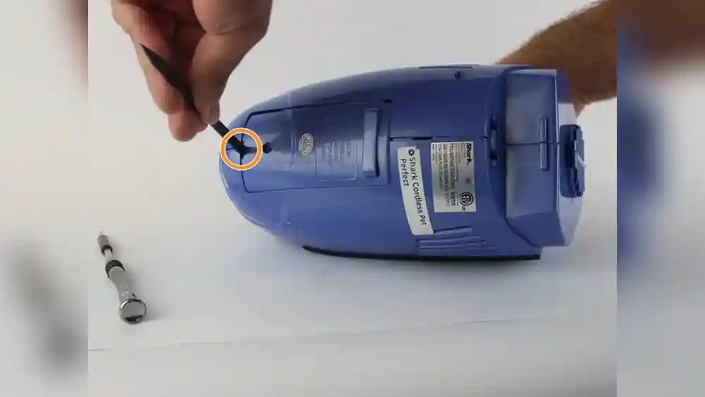 How to Change Battery In Shark Cordless