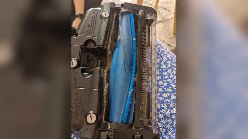 How to Clean A Shark Vacuum Roller