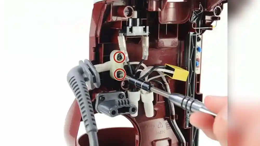 How to Replace A Cord On A Shark Vacuum