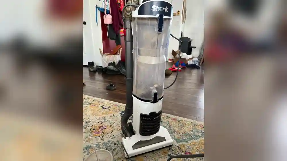 Shark Professional Navigator Lift Away Roller Not Working