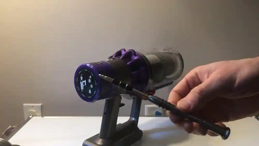 Dyson Cyclone V10 Charged But Not Working